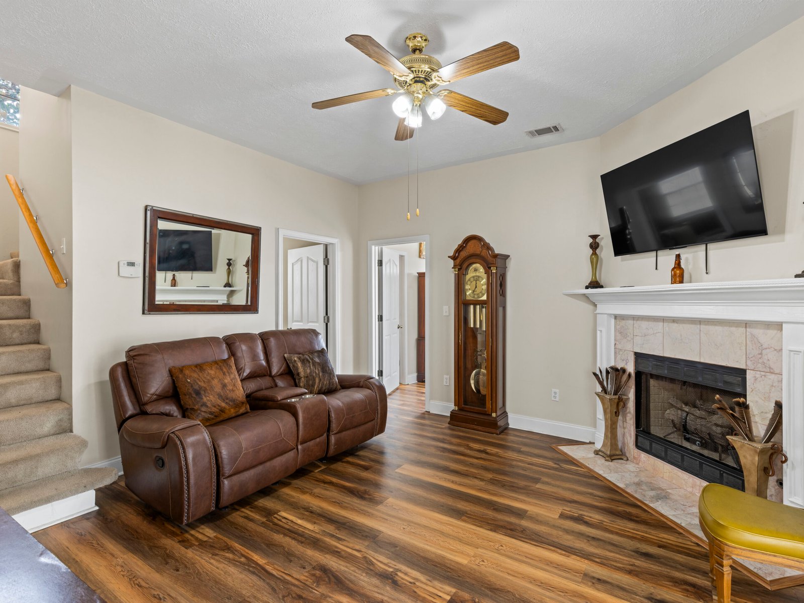 Ada Estate House 2026 - Parlor