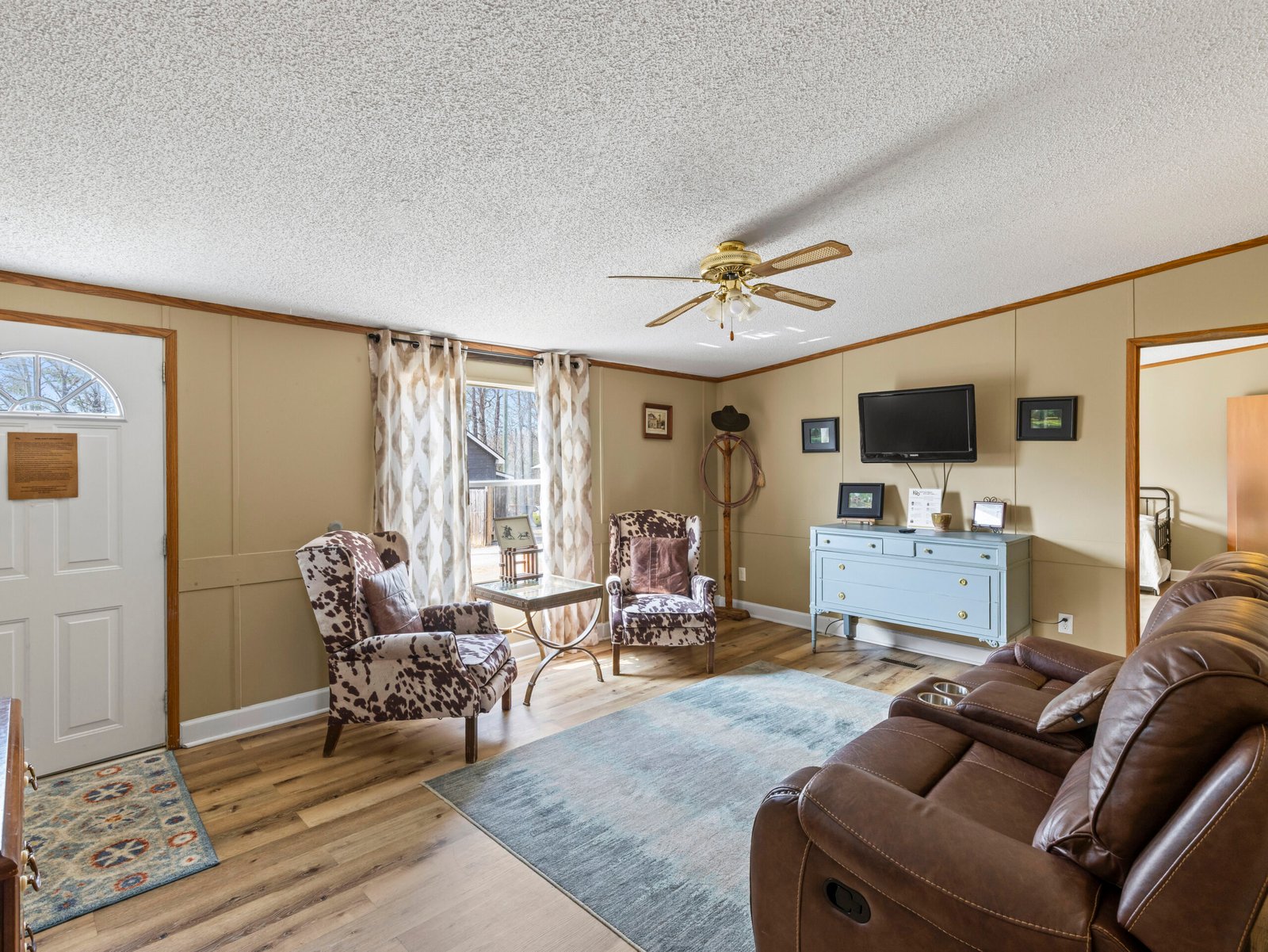 The Ponderosa 2026 - Living Room