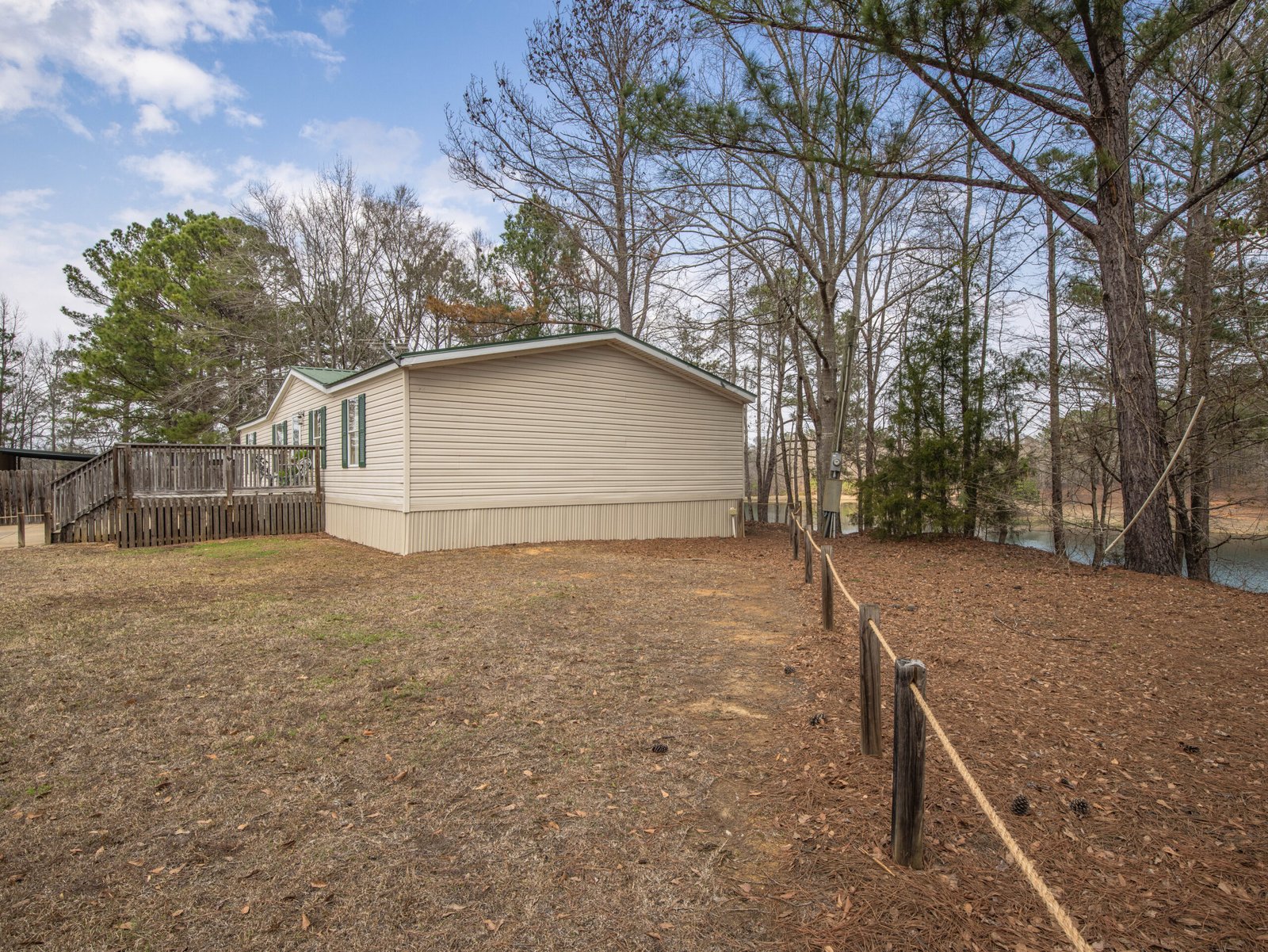 The Ponderosa 2026 - Side